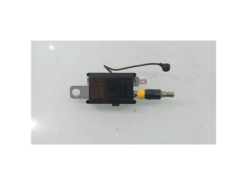 Recambio de modulo electronico para renault laguna ii (bg0)(2001) referencia OEM IAM 8200002590  