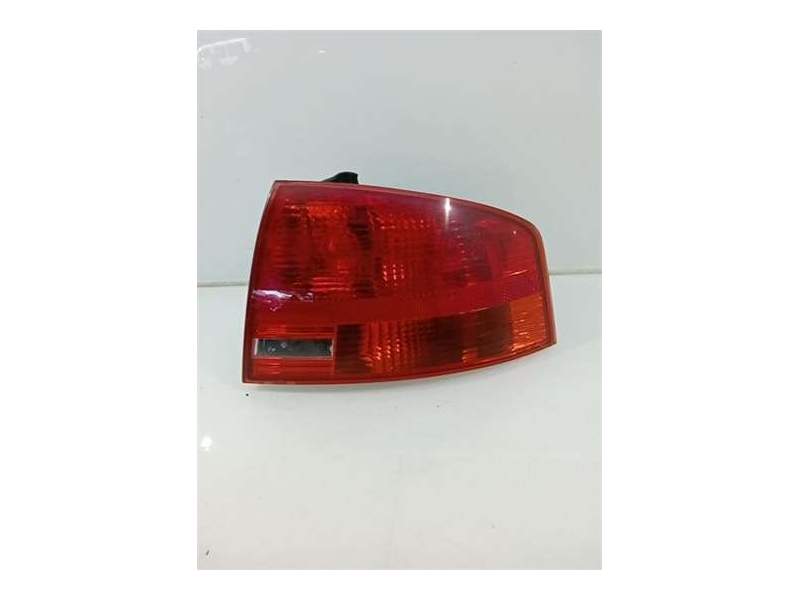 Recambio de piloto trasero derecho para audi a4 avant (8e)(2004) referencia OEM IAM   