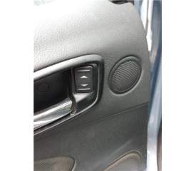 BOTONERA PUERTA TRASERA IZQUIERDA 