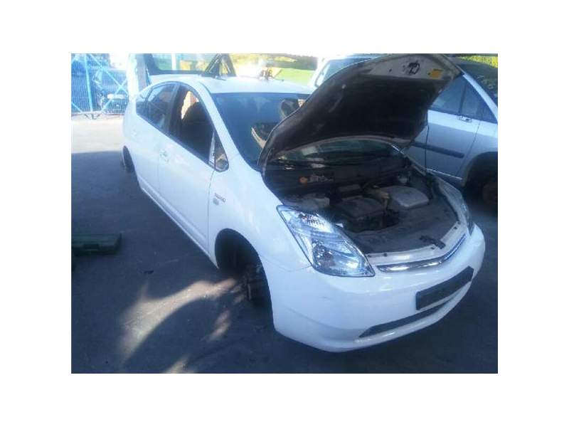 TOYOTA PRIUS (NHW20)(2004)