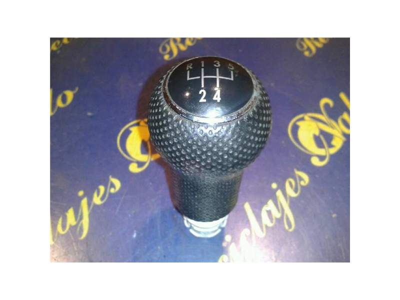 Recambio de pomo palanca cambio para volkswagen polo iii berlina (6n2)(1999) referencia OEM IAM   