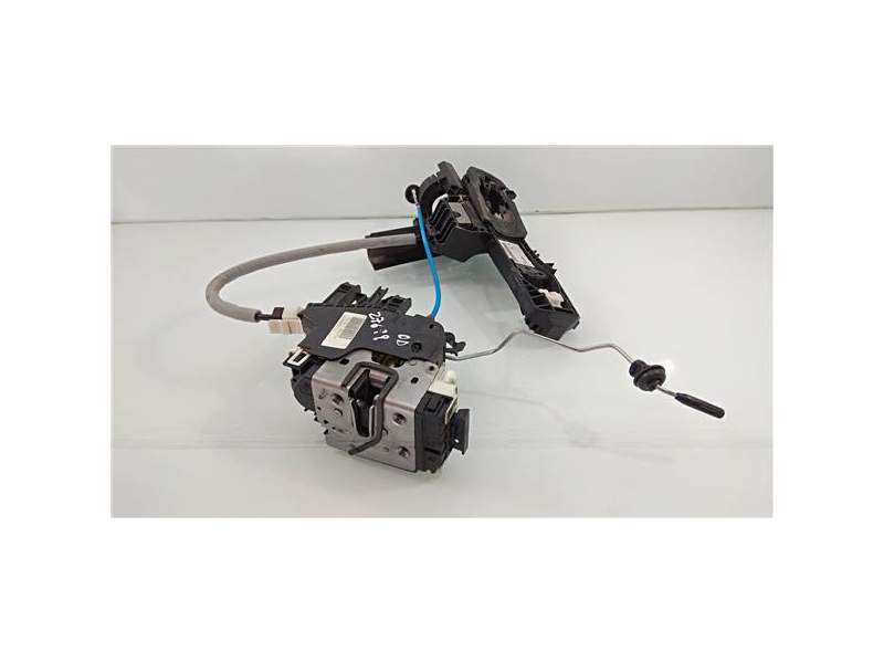 Recambio de cerradura puerta delantera derecha para mercedes-benz clase gla (w156) 2.1 cc referencia OEM IAM A1667200435  