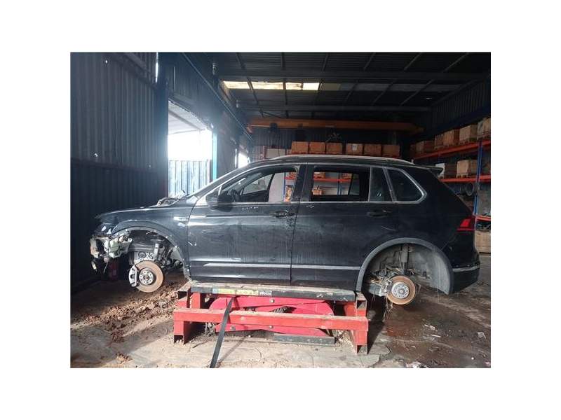 VOLKSWAGEN TIGUAN (AD1)(01.2016)