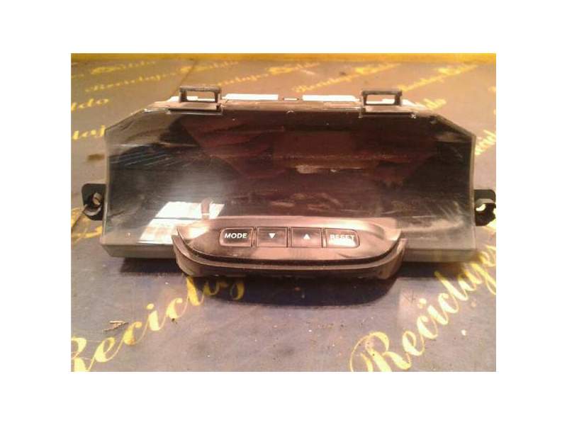 Recambio de pantalla salpicadero para toyota land cruiser (j12)(2003) referencia OEM IAM 8329060261  