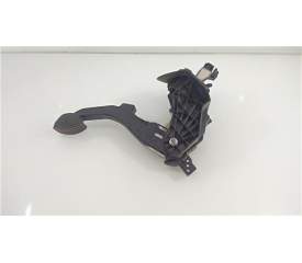 Recambio de pedal embrague para peugeot 3008 (07.2016) 1.2 active [1,2 ltr. - 96 kw 12v e-thp / puretech] referencia OEM IAM 967