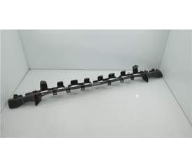 Recambio de soporte central paragolpes trasero para ford mustang mach-e (2020) referencia OEM IAM LJ8B17B861AD  
