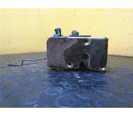 CERRADURA PUERTA DELANTERA DERECHA 