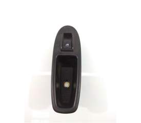 BOTONERA PUERTA TRASERA DERECHA 7355551570 
