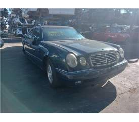 mercedes-benz clase e (w210) berlina del año 1996