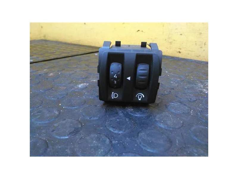 Recambio de regulador altura faro para renault megane ii berlina 3p (10.2002) referencia OEM IAM 8200095495B  