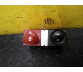 Recambio de boton warning para renault megane ii berlina 3p (10.2002) referencia OEM IAM 8200095493  