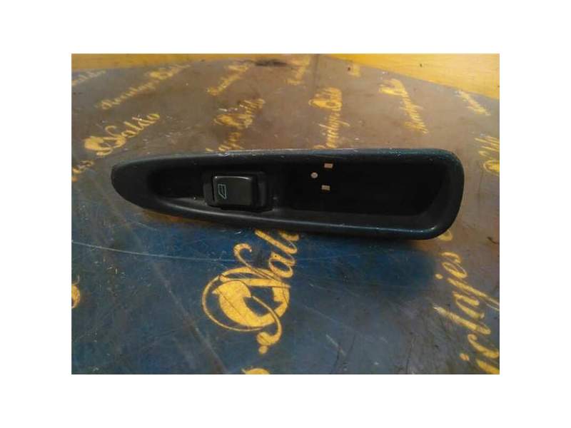 Recambio de mando elevalunas delantero derecho para volvo s40 berlina (1995) referencia OEM IAM   