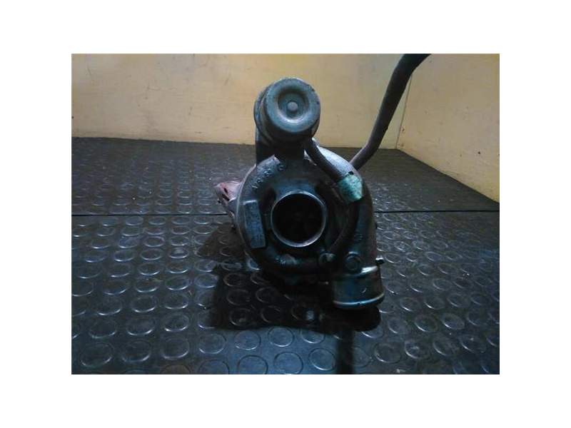 Recambio de turbo para renault master maxi ii phase 2 caja cerrada 3.0 diesel (156 cv / 115 kw) referencia OEM IAM 7515782S 5040