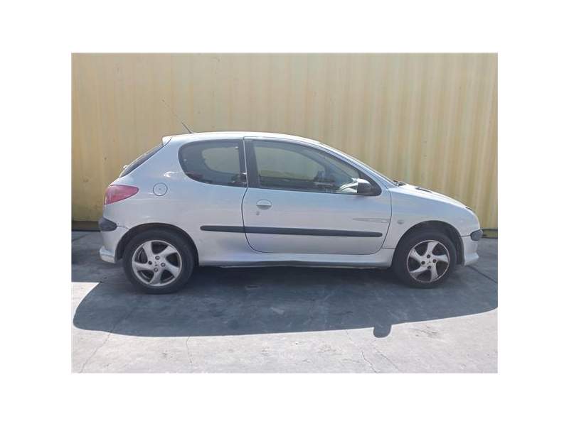 PEUGEOT 206 (1998)