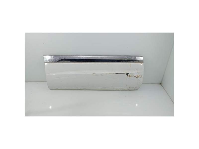 Recambio de moldura puerta delantera derecha para volkswagen touareg (7p6)(08.2014) referencia OEM IAM 7P6853970  
