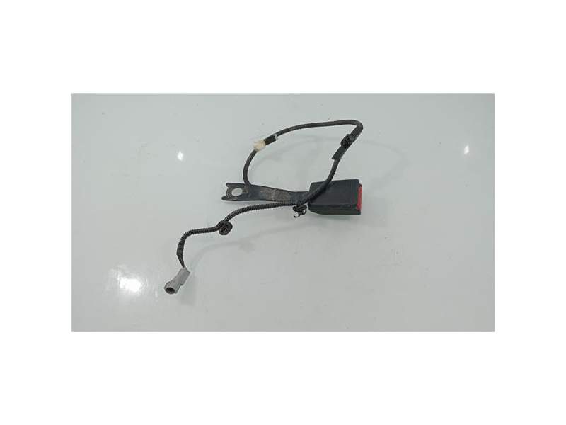 Recambio de anclaje cinturon delantero izquierdo para toyota land cruiser (j15)(2009) referencia OEM IAM 1067877  