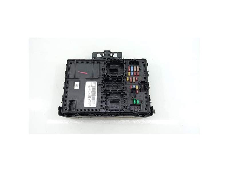 Recambio de caja reles para ford mustang mach-e (2020) referencia OEM IAM MU5T15604JJ  