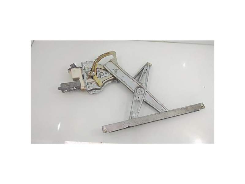 Recambio de elevalunas electrico delantero derecho para toyota avensis berlina (t 22) 1.8 16v cat referencia OEM IAM 0130822032 
