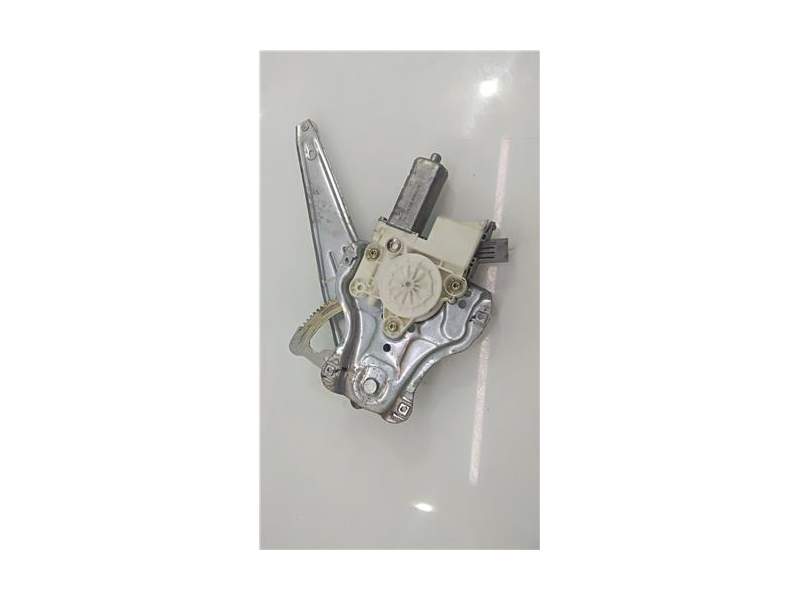 Recambio de elevalunas electrico trasero derecho para toyota avensis berlina (t 22) 1.8 16v cat referencia OEM IAM 0130822031  
