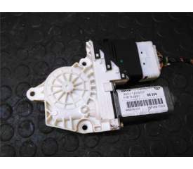 Recambio de motor elevalunas trasero izquierdo para seat altea (5p1) 1.6 (102 cv / 75 kw) (102 cv / 75 kw) referencia OEM IAM 1K