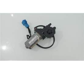 ANCLAJE CINTURON DELANTERO DERECHO A2058608801 