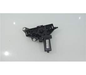 ANCLAJE CINTURON DELANTERO DERECHO A2058608801 