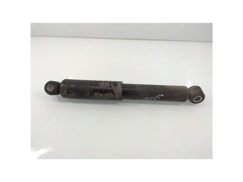 Recambio de amortiguador delantero derecho para iveco 35s18 c35a20 referencia OEM IAM 504088409  