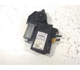 Recambio de motor elevalunas trasero izquierdo para audi a4 avant (8e) 1.9 tdi (131 cv / 96 kw) (131 cv / 96 kw) referencia OEM 