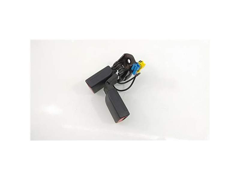 Recambio de enganche cinturon para mercedes-benz clase gla (w156) 2.1 cc referencia OEM IAM A1768600469  