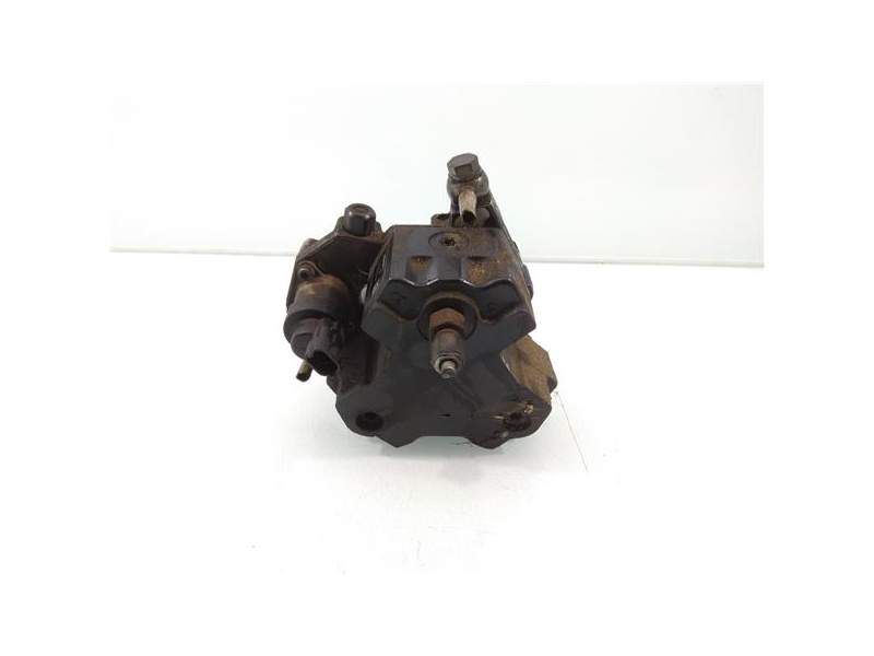 Recambio de bomba inyectora para iveco 35s18 c35a20 referencia OEM IAM 0445020046  