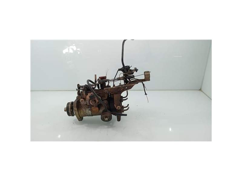 Recambio de bomba inyectora para ford mondeo berlina (gd) 1.8 td referencia OEM IAM 8443B7950  