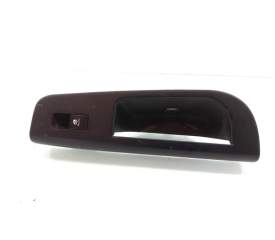 BOTONERA PUERTA TRASERA DERECHA 823611H000 