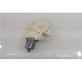 MOTOR ELEVALUNAS DELANTERO DERECHO A2469065200 