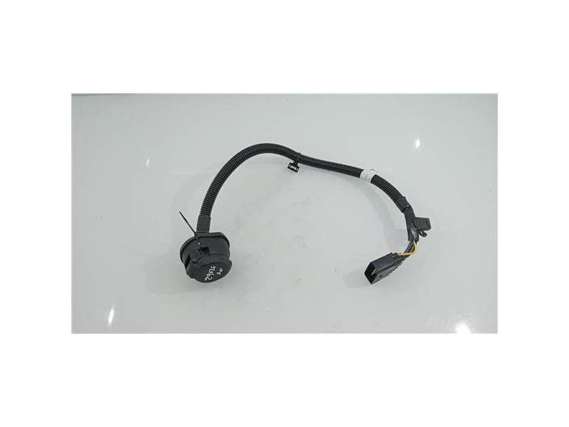 Recambio de enchufe bola enganche para tesla model y (01.2021) referencia OEM IAM 153424901B  