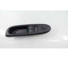 MANDO ELEVALUNAS DELANTERO IZQUIERDO 8200084003 