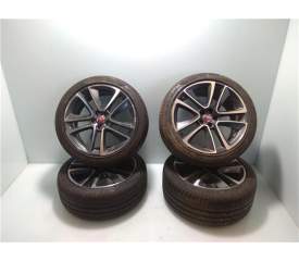 KIT DE LLANTAS 245 40 19 94Y 