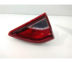 PILOTO TRASERO DERECHO 92402H8400 