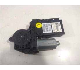 MOTOR ELEVALUNAS DELANTERO DERECHO 4E1959802 