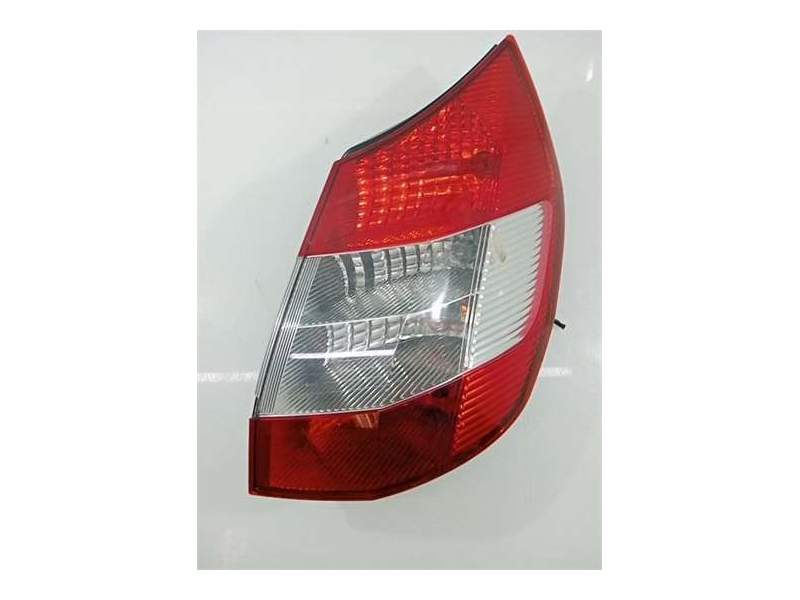 Recambio de piloto trasero derecho para renault scenic ii (jm)(2003) referencia OEM IAM 8200493375  