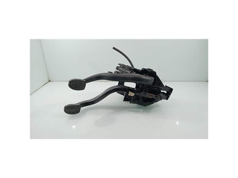 Recambio de pedal freno para bmw serie 1 berlina (f40)(2019) referencia OEM IAM 689813702  