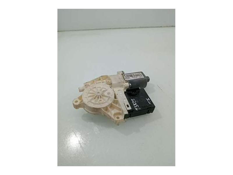 Recambio de motor elevalunas trasero izquierdo para renault megane iii berlina 5p (2008) 1.5 expression [1,5 ltr. - 66 kw dci di