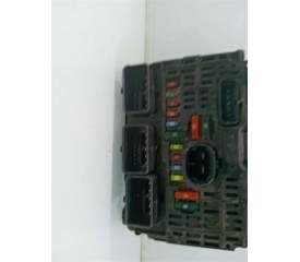 CAJA FUSIBLES/RELE S118983004Q 