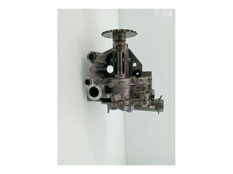 Recambio de bomba de aceite para opel vivaro b furgón/combi (2014) referencia OEM IAM 8200345533  