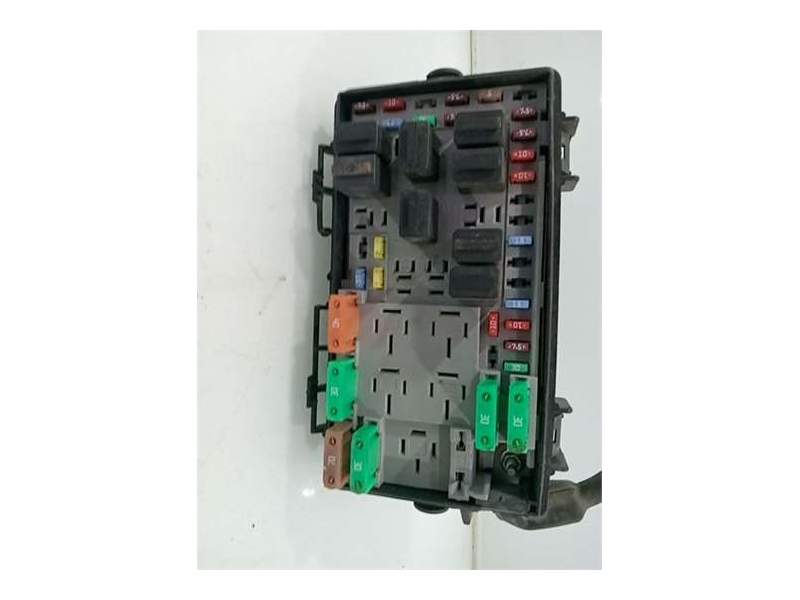 Recambio de caja fusibles/rele para opel corsa d (2006) referencia OEM IAM 13217392EF  