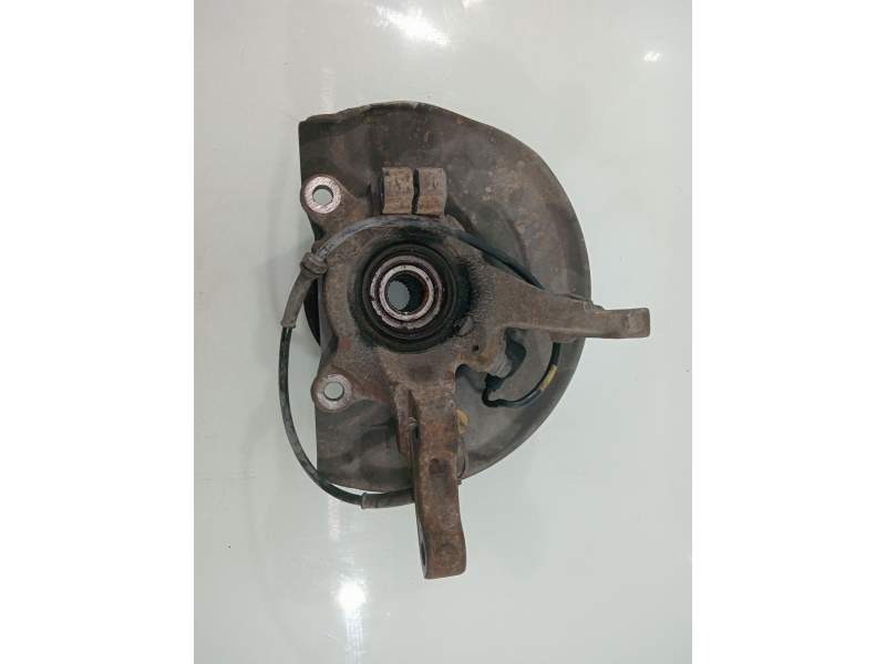 Recambio de mangueta delantera izquierda para mitsubishi space star 60 82 referencia OEM IAM   