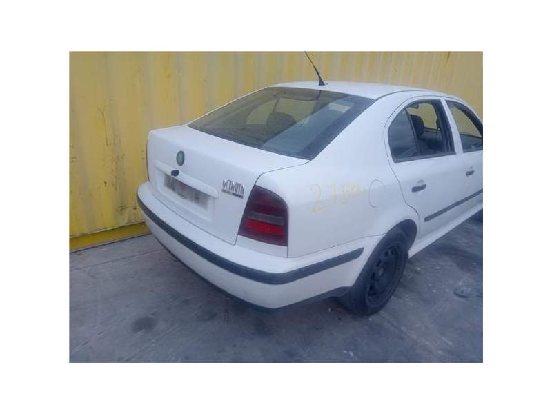SKODA OCTAVIA BERLINA (1U2)(2001)