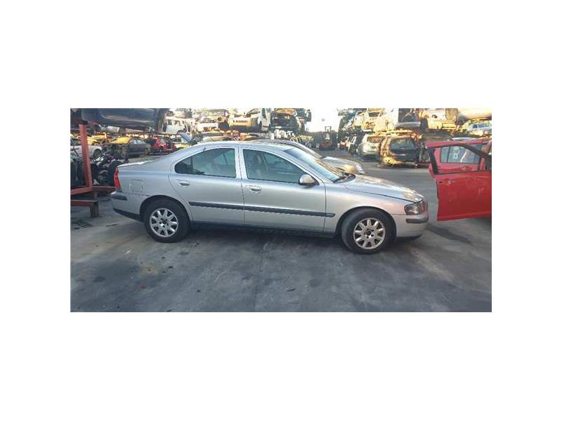 VOLVO S60 BERLINA (2000)