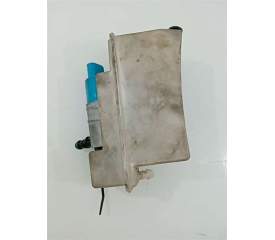 Recambio de bomba limpiaparabrisas para seat leon (1p1) 1.6 tdi (105 cv / 77 kw) referencia OEM IAM 3B7955681  