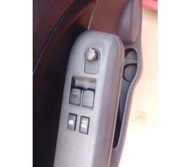 MANDO ELEVALUNAS DELANTERO IZQUIERDO 93194977 