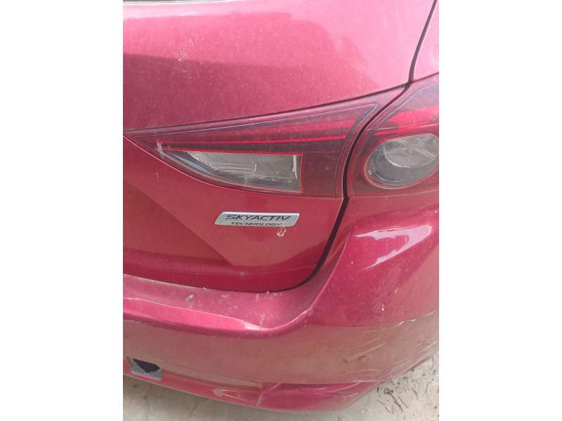 Recambio de piloto trasero derecho interior para mazda 3 berlina / sedán (bm/bn)(07.2013) 2.0 black tech edition [2,0 ltr. - 88 